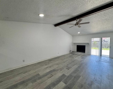 5102 Lawnton Court - Photo Thumbnail 15