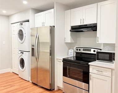 2130 Redleaf Drive - Photo Thumbnail 8