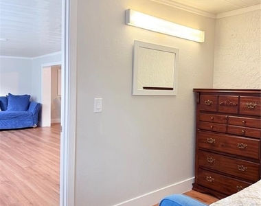2130 Redleaf Drive - Photo Thumbnail 10