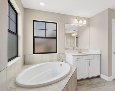 3934 Maurice Avenue - Photo Thumbnail 16