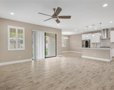 3934 Maurice Avenue - Photo Thumbnail 6