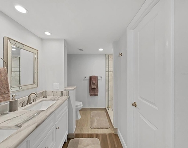 2620 Cove Cay Drive - Photo Thumbnail 26