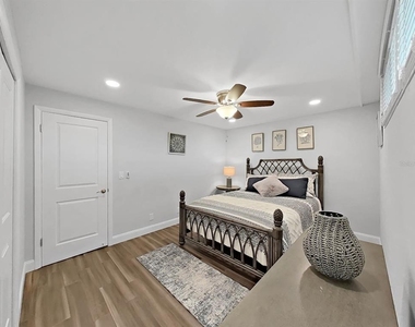 2620 Cove Cay Drive - Photo Thumbnail 18
