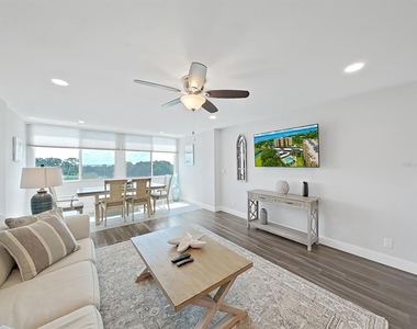 2620 Cove Cay Drive - Photo Thumbnail 9