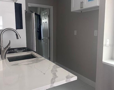 2726 Miami Terrace - Photo Thumbnail 5