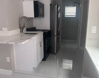 2726 Miami Terrace - Photo Thumbnail 7
