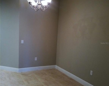8504 Magnificent Lane - Photo Thumbnail 5