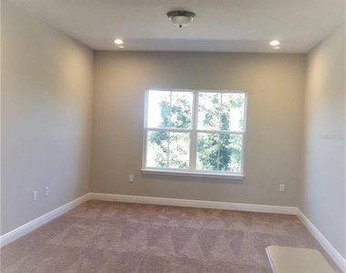 8504 Magnificent Lane - Photo Thumbnail 12