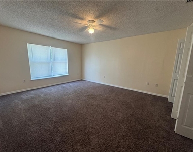 102 Flatfish Court - Photo Thumbnail 14