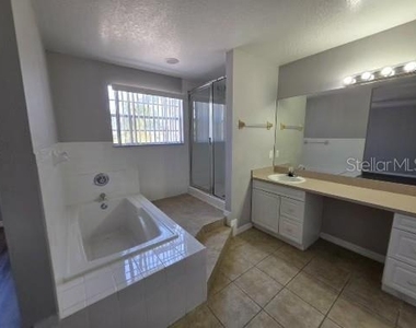 103 Coconut Palm Way - Photo Thumbnail 11