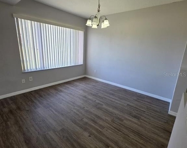 103 Coconut Palm Way - Photo Thumbnail 8