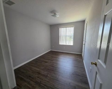 103 Coconut Palm Way - Photo Thumbnail 16