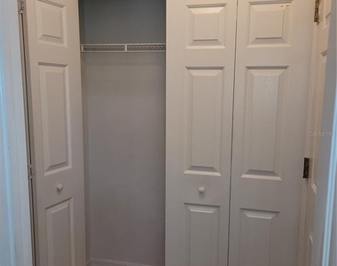 1325 Washington Palm Loop - Photo Thumbnail 7