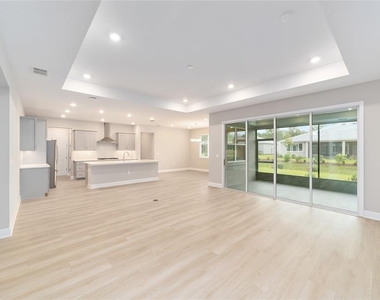 10305 Sw 105th Terrace - Photo Thumbnail 8