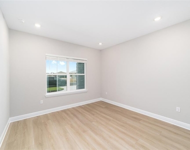 10305 Sw 105th Terrace - Photo Thumbnail 28