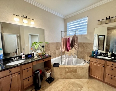 2671 Nw 147 Street - Photo Thumbnail 12