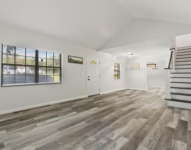 4343 Nw 80th Avenue - Photo Thumbnail 4