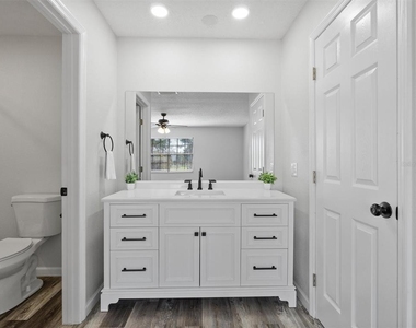 4343 Nw 80th Avenue - Photo Thumbnail 16