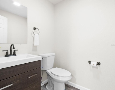4343 Nw 80th Avenue - Photo Thumbnail 22