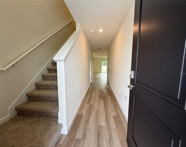 6524 Sw 82nd Loop - Photo Thumbnail 2