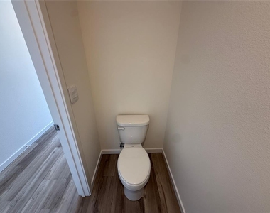 6524 Sw 82nd Loop - Photo Thumbnail 9