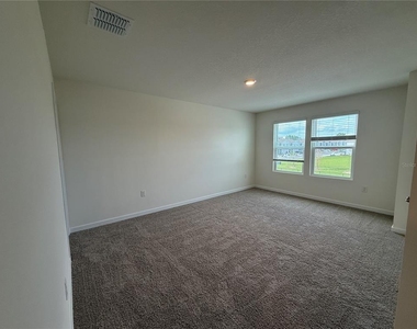 6524 Sw 82nd Loop - Photo Thumbnail 11
