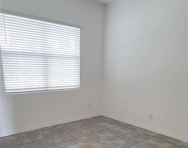 2127 Brillante Drive - Photo Thumbnail 6