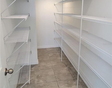 2127 Brillante Drive - Photo Thumbnail 3