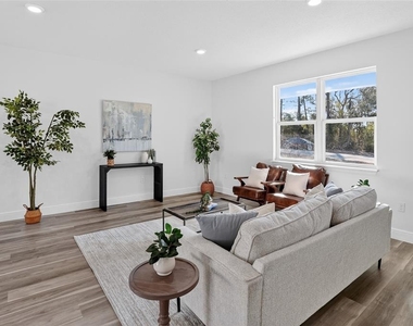 8162 N Maltese Drive - Photo Thumbnail 9