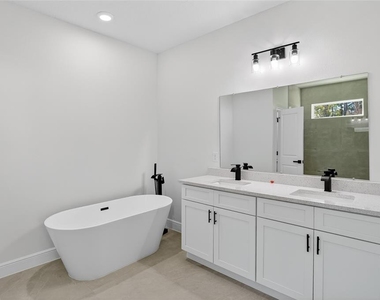 8162 N Maltese Drive - Photo Thumbnail 21