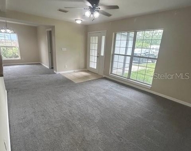 106 Garrison Drive - Photo Thumbnail 2