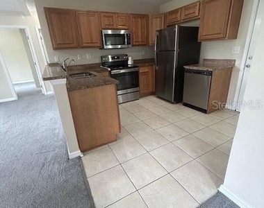 106 Garrison Drive - Photo Thumbnail 7