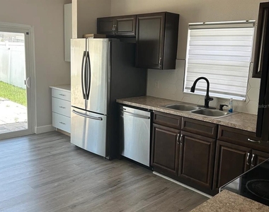 7780 Newlan Drive - Photo Thumbnail 4