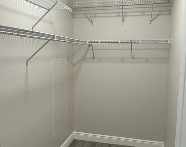 7780 Newlan Drive - Photo Thumbnail 10