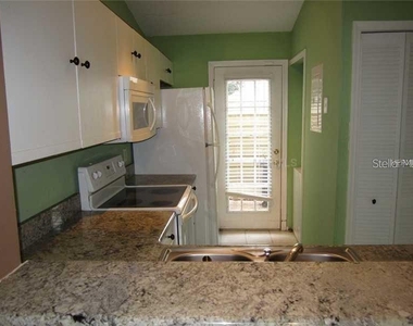 13 Silver Park Circle - Photo Thumbnail 5