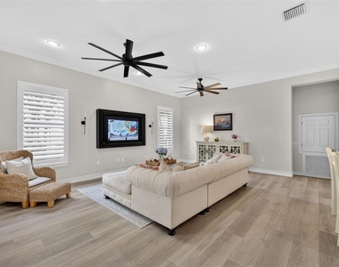 331 Celebration Boulevard - Photo Thumbnail 10