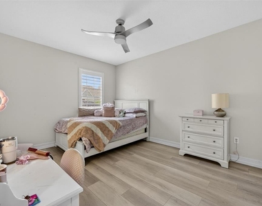 331 Celebration Boulevard - Photo Thumbnail 24
