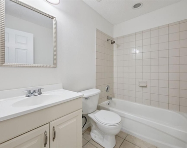 1105 N Rockingham Avenue - Photo Thumbnail 13