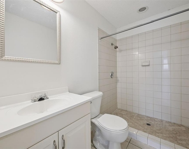 1105 N Rockingham Avenue - Photo Thumbnail 12