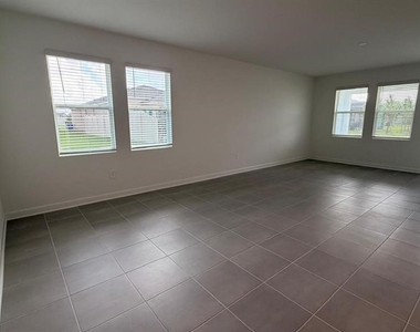 1831 Bright Sky Drive - Photo Thumbnail 8