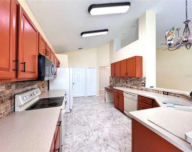 140 Moss Lane - Photo Thumbnail 2