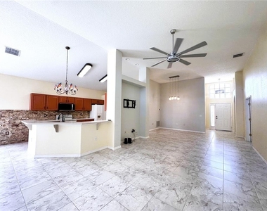 140 Moss Lane - Photo Thumbnail 14