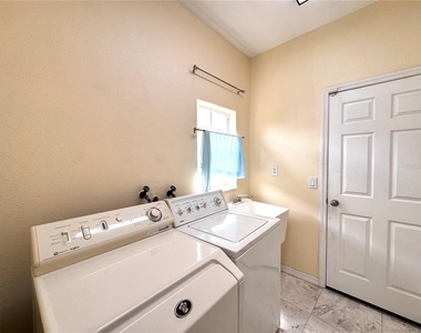 140 Moss Lane - Photo Thumbnail 10