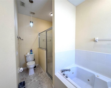140 Moss Lane - Photo Thumbnail 8