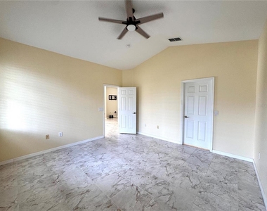 140 Moss Lane - Photo Thumbnail 6
