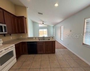 9812 Doriath Circle - Photo Thumbnail 5