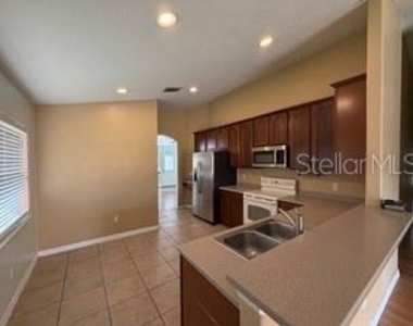 9812 Doriath Circle - Photo Thumbnail 6