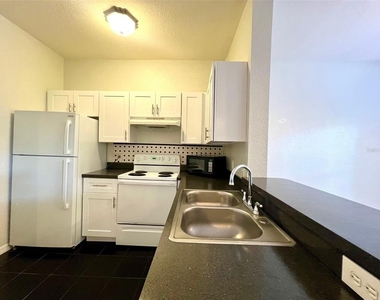 5951 Westgate Drive - Photo Thumbnail 4
