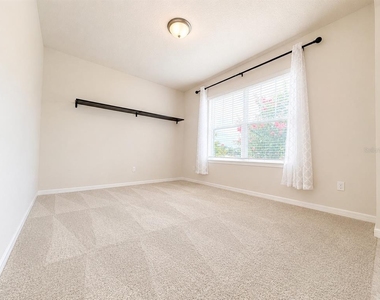 2092 Cross Prairie Parkway - Photo Thumbnail 2
