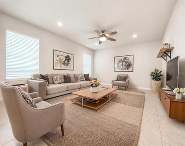2092 Cross Prairie Parkway - Photo Thumbnail 4